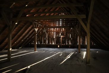 40 darczyńców przekazało już około 300-400 eksponatów do Izby Pamięci, która powstanie w spichlerzu w Skomlinie